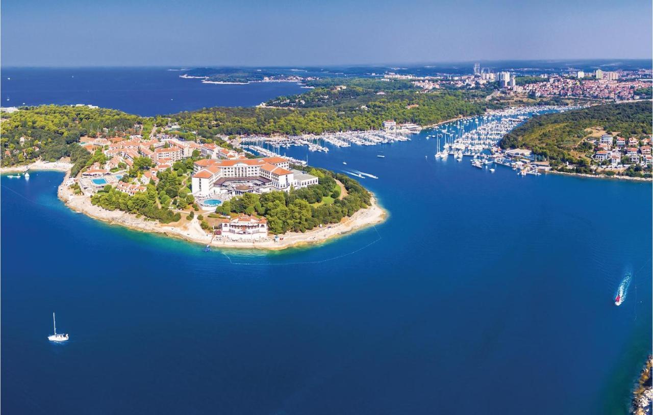 1 Bedroom Awesome Apartment In Pula Bagian luar foto